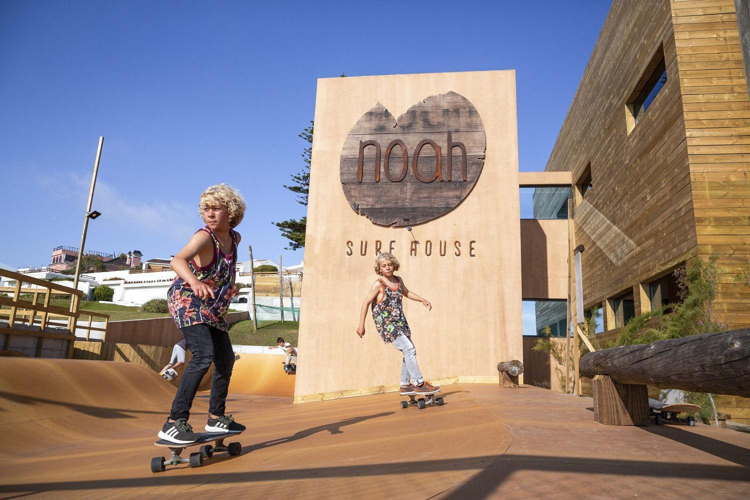 Отель Noah Surf House Portugal Санта-Круш Экстерьер фото